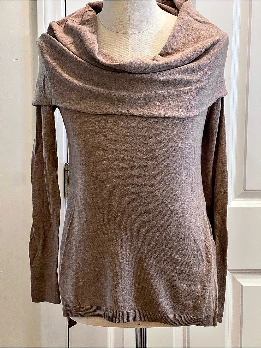 Kaisely Cowl Neck Sweater in Brown Size Small Like New